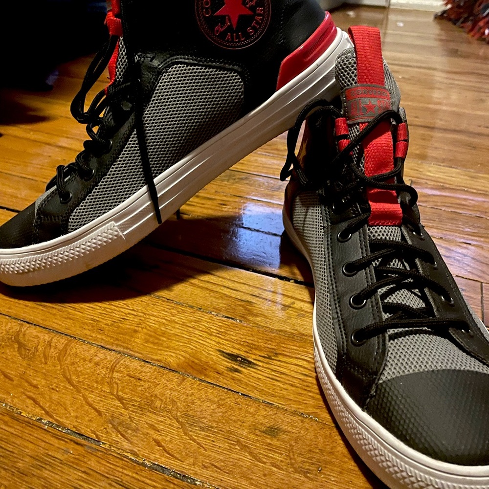 Men's hightop converse